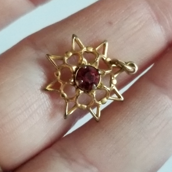Vintage star pendant snowflake red rhinestone gold tone north star charm - Picture 2 of 9